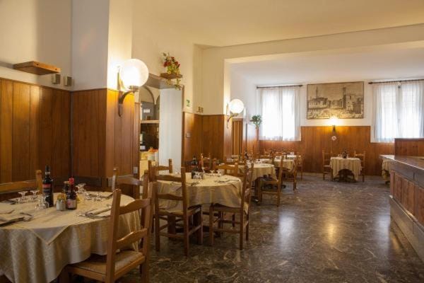 Restaurant/places to eat