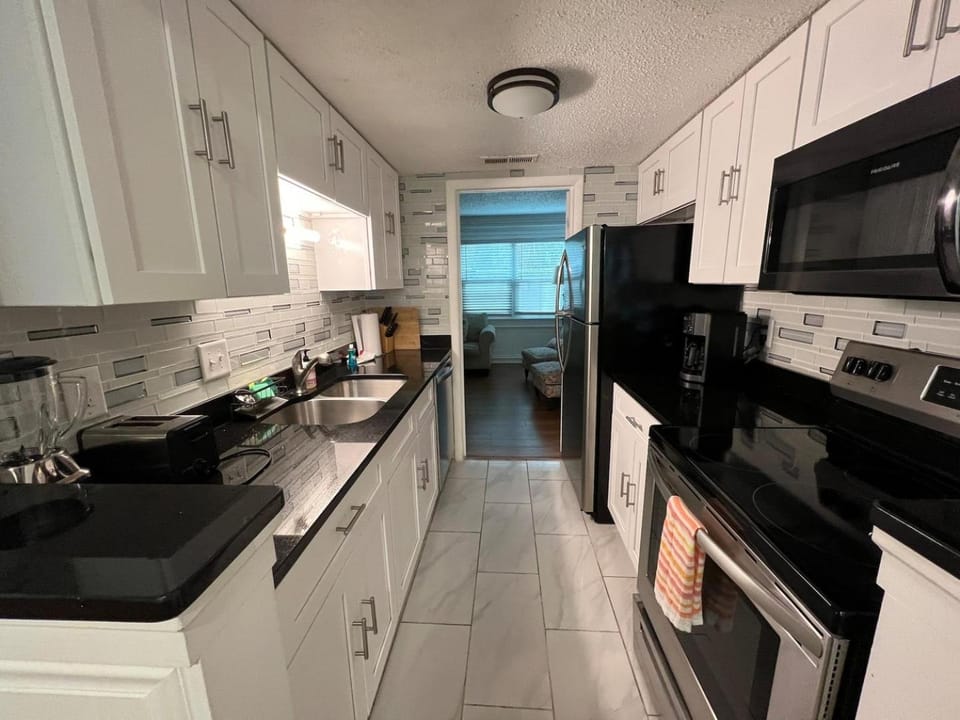 Coastal Escape | Pool | Tennis | Near Beach House in Hilton Head Island
