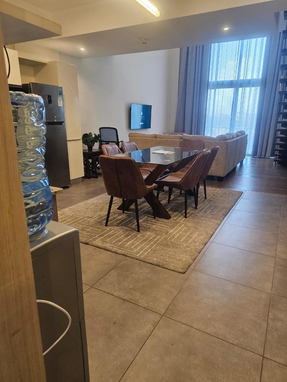 TV and multimedia, Kitchen or kitchenette, Living room, Seating area, Dining area, oven