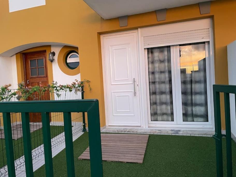 WATERS HOUSE STUDIO Apartment in Peniche