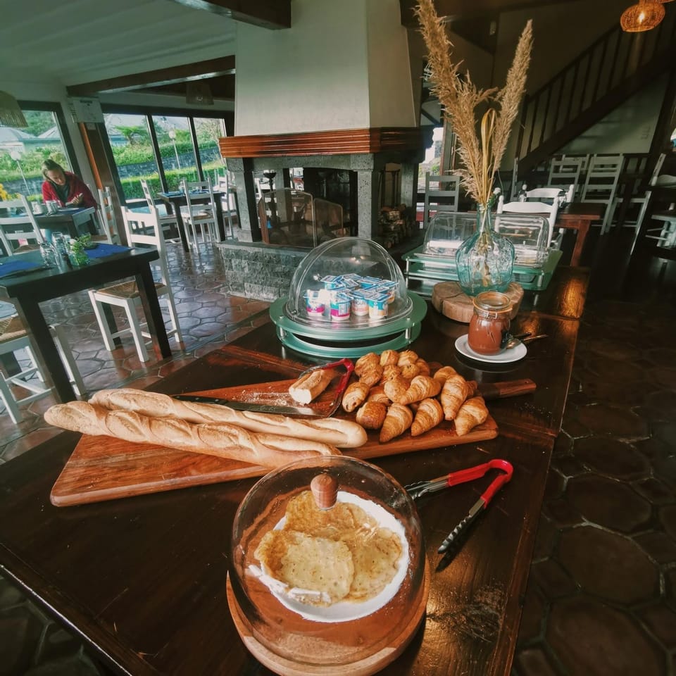 Breakfast, Continental breakfast