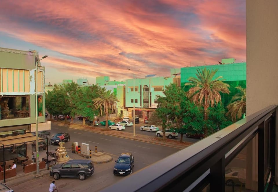 Day, City view, Street view, Location
