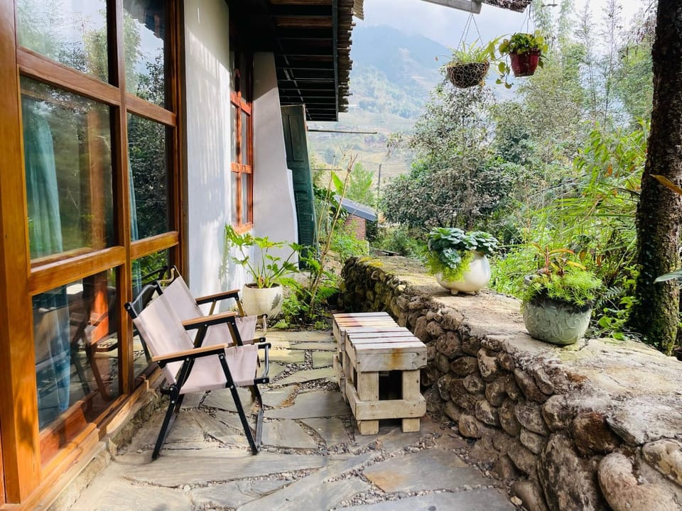 Deja Vu Sapa Homestay Nature lodge in Laos