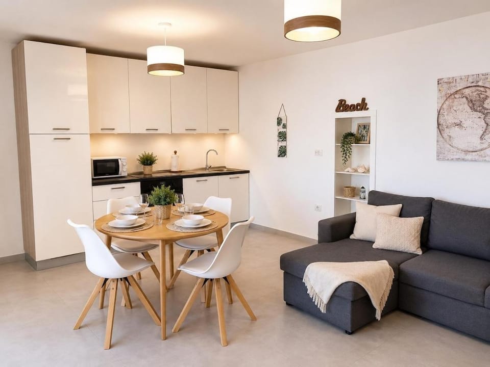 Kitchen or kitchenette, Living room, Dining area, stove