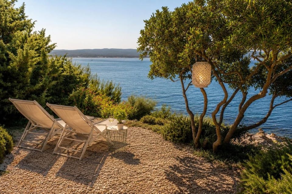 Nearby landmark, Natural landscape, Sea view, sunbed