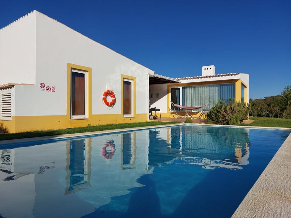Casa dos Sobreiros House in Évora District, Portugal