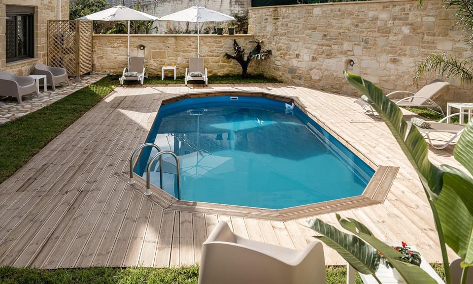 Garden, Swimming pool, Swimming pool