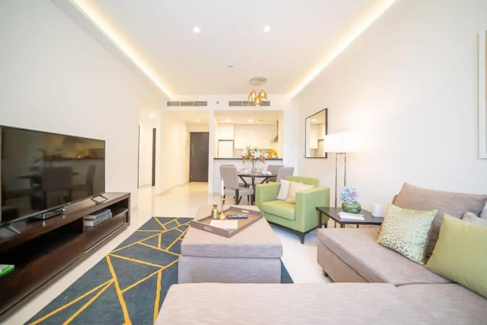 Frank Porter - DAMAC Celestia Apartment in Dubai