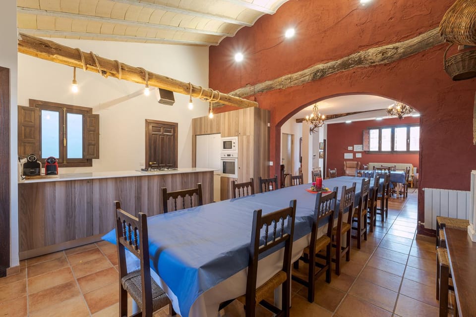 Kitchen or kitchenette, Dining area, kitchen