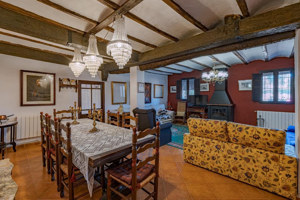 Communal lounge/ TV room, Living room, Lounge or bar, Dining area