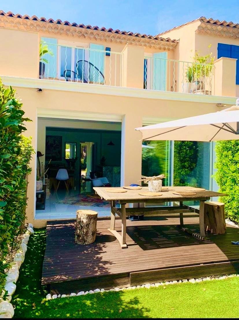 Les Restanques Maison 26 pinède 3 chambres House in Grimaud