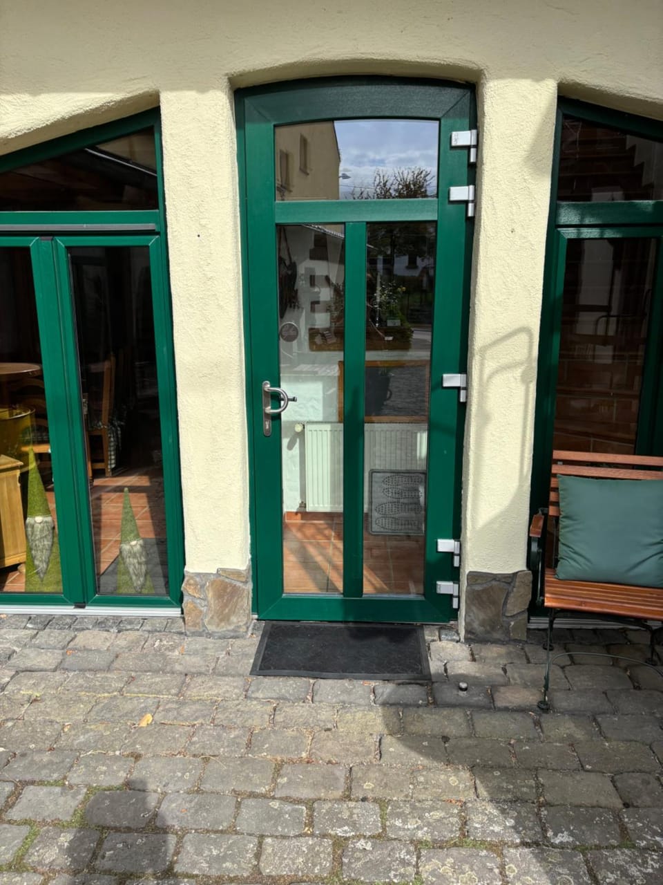 Facade/entrance