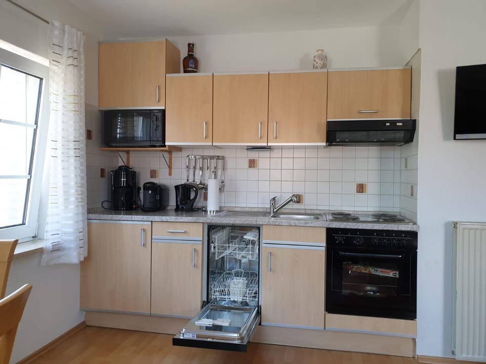 Coffee/tea facilities, Kitchen or kitchenette