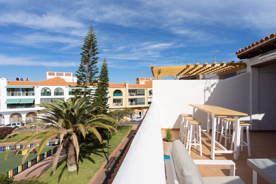Off site, Balcony/Terrace, Living room, Seating area, Dining area