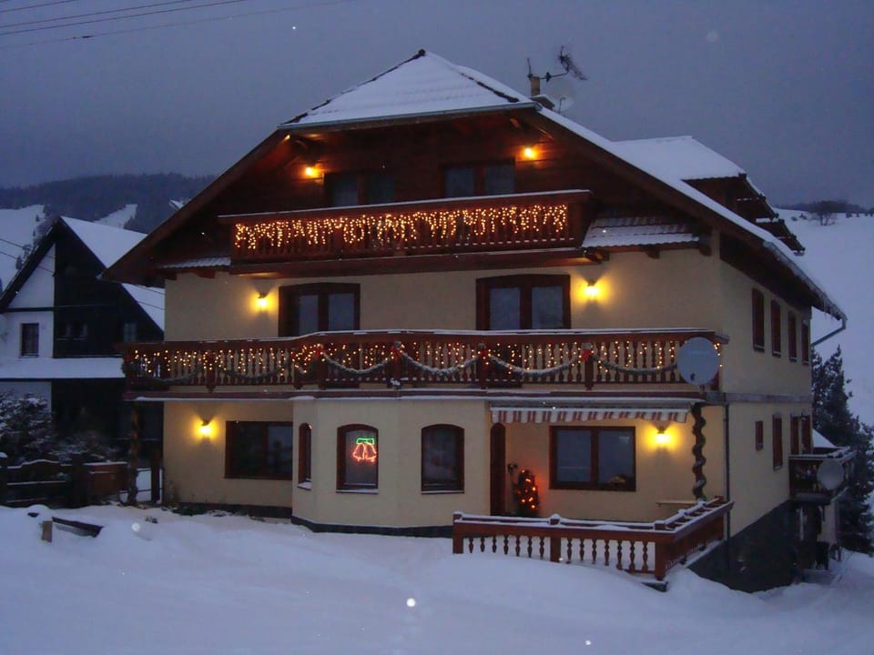 Facade/entrance, Winter