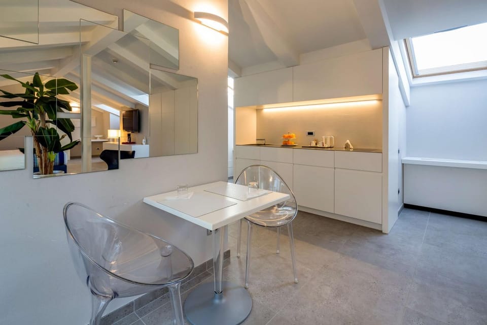 Photo of the whole room, On site