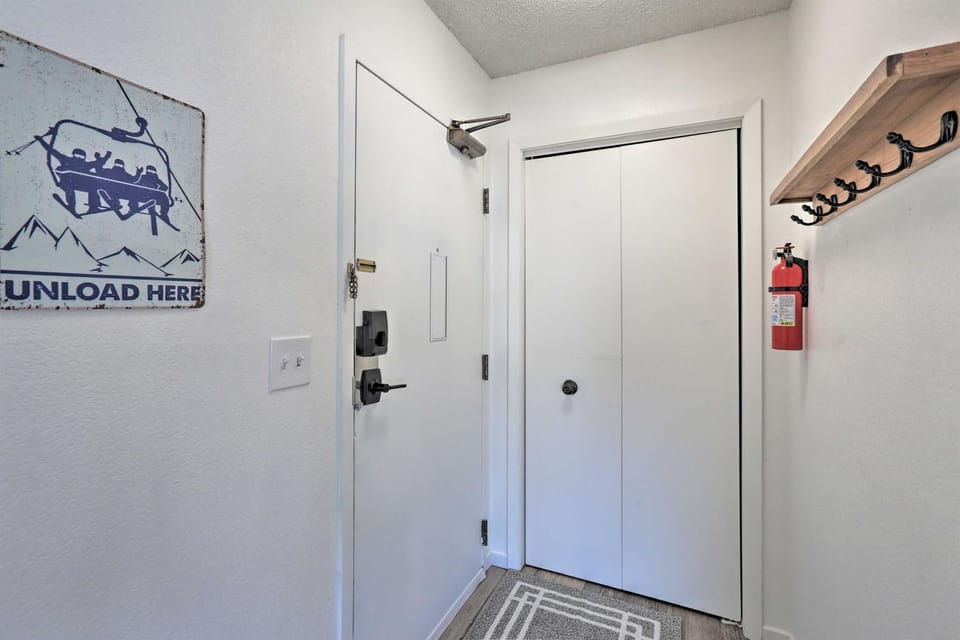 Walkable Winter Park Condo about 4 Mi to Slopes! Apartment in Fraser