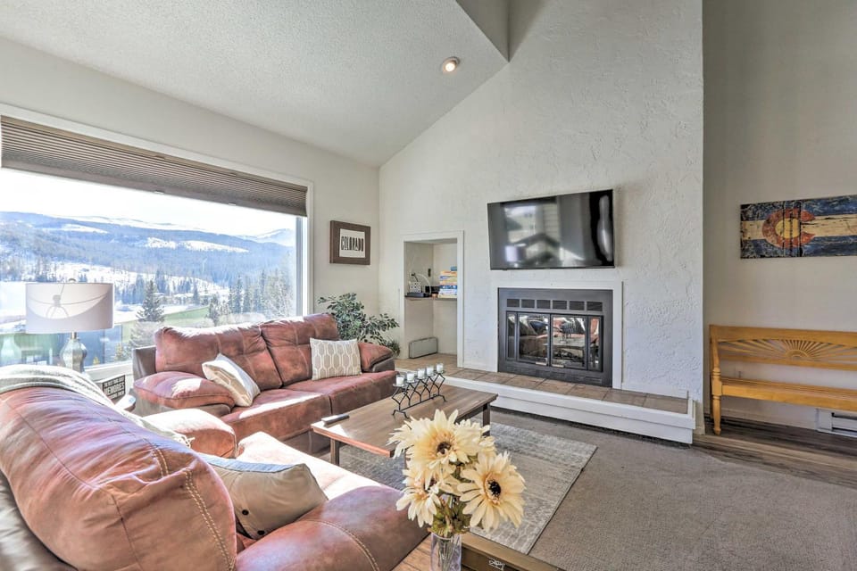 Walkable Winter Park Condo about 4 Mi to Slopes! Apartment in Fraser