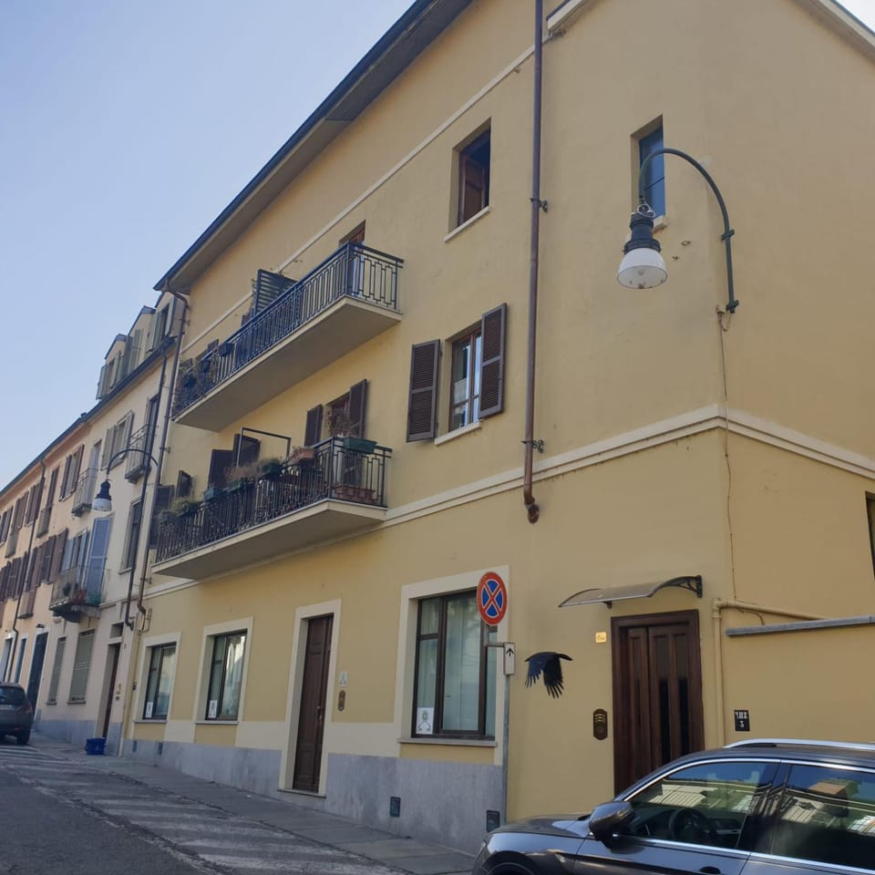 Property building, Neighbourhood, Other, Street view, Quiet street view, Parking