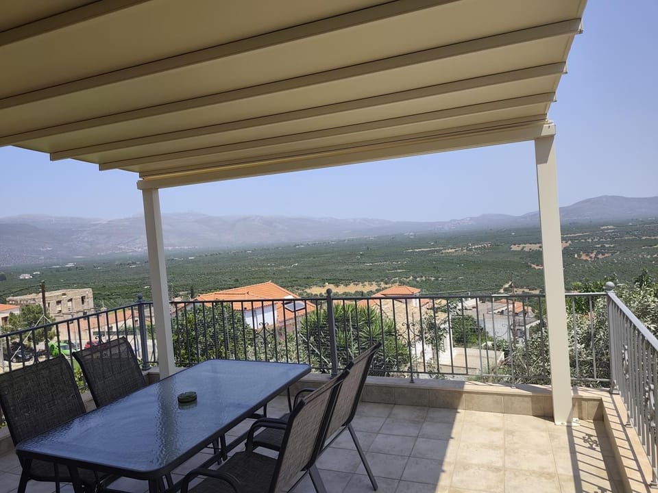 Atelier House in Peloponnese Region
