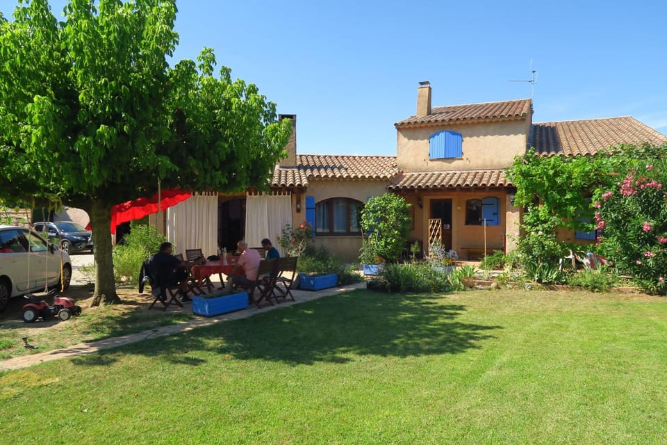 Le bosquet fruité chambres d'hôtes en Provence Occitane Bed and Breakfast in Provence