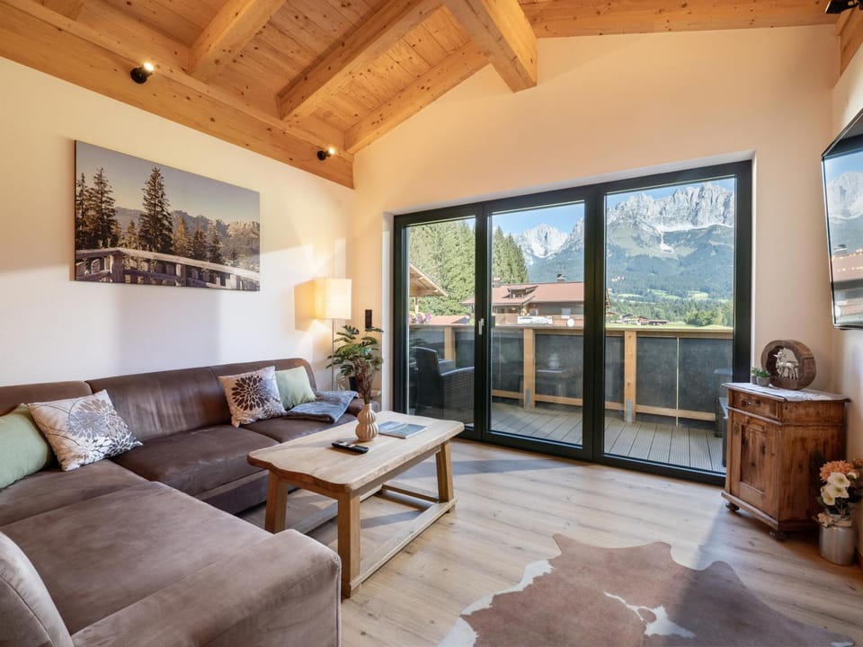 View (from property/room), Balcony/Terrace, Living room, Seating area