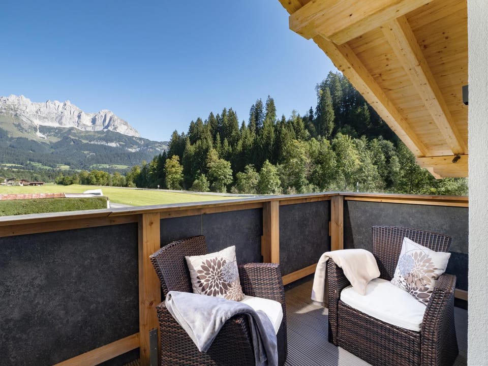 Day, Natural landscape, View (from property/room), Balcony/Terrace, Seating area, Mountain view