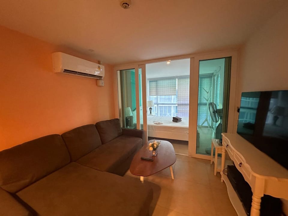 Centara Avenue Residence By Daisy Pattaya 1 Apartment in Pattaya City