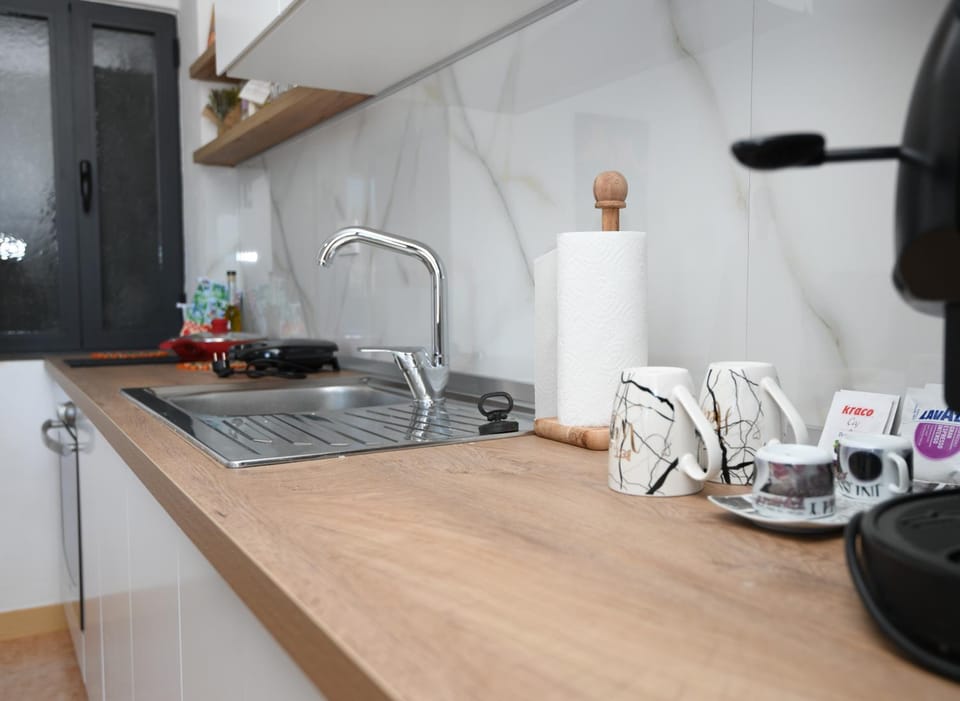 Kitchen or kitchenette, kitchen