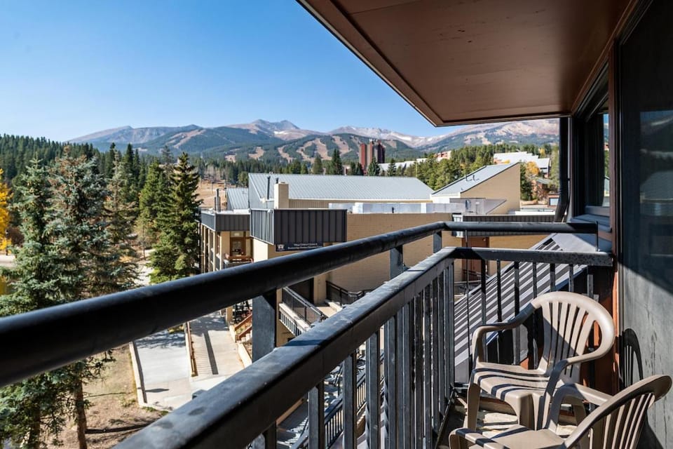 Village Antero Quicksilver SuperChair Condo: Ski In/Out, Great Views Apartment in Breckenridge