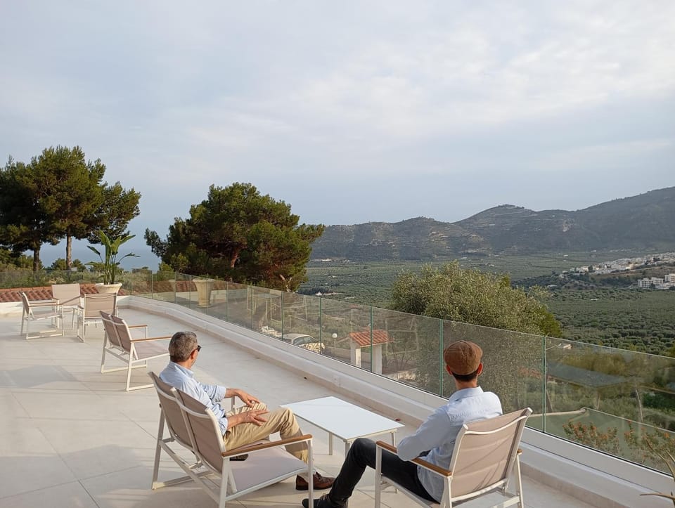 Natural landscape, Balcony/Terrace, Sea view, group of guests