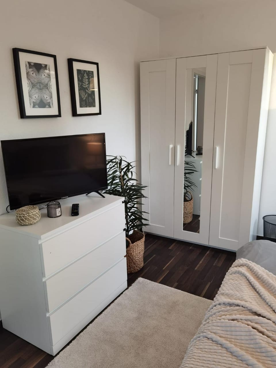 TV and multimedia, Photo of the whole room
