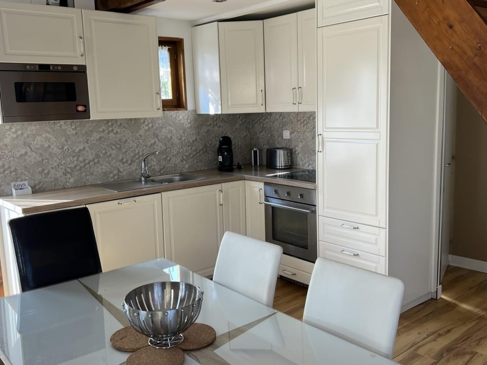 Charmant chalet 4P avec jardin privatif, proche plage et commerces à Merville-Franceville - FR-1-487-333 Chalet in Normandy