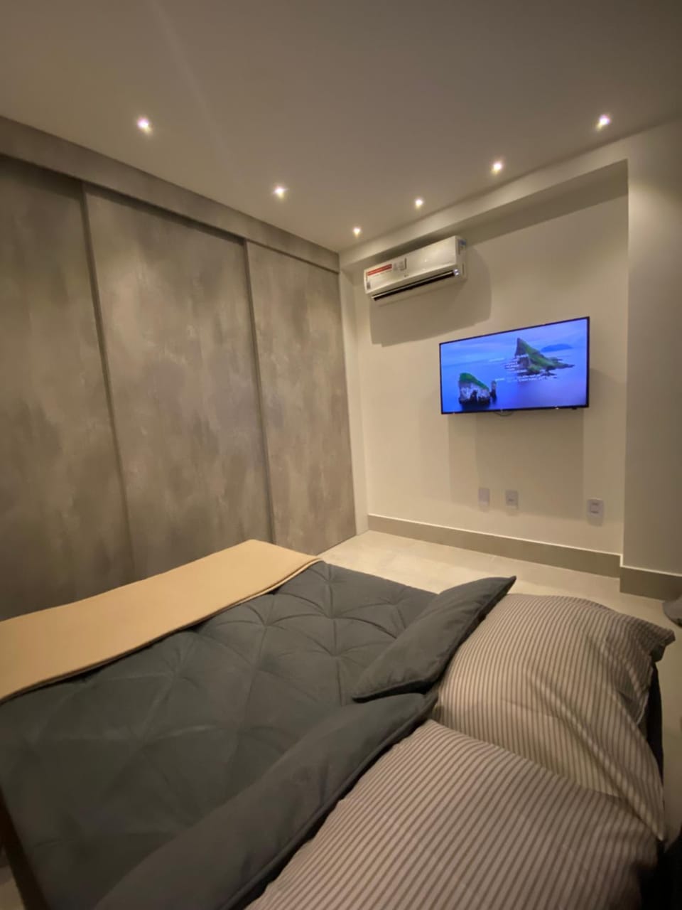 Communal lounge/ TV room, Bed, TV and multimedia