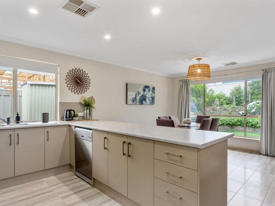 2 Ulonga Court House in Normanville