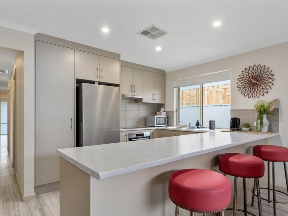2 Ulonga Court House in Normanville