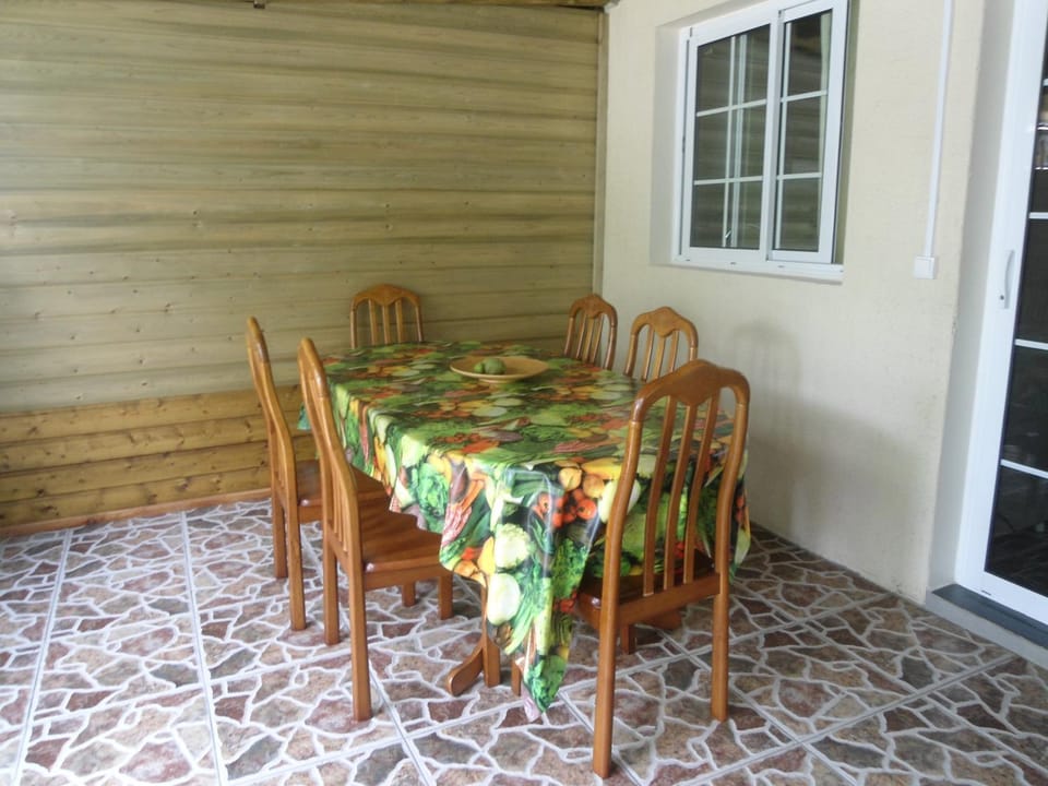 Les Meublés Les Dauphins Apartment in Réunion