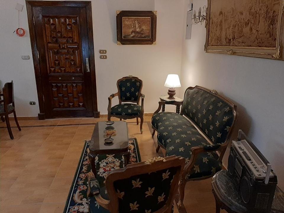 Communal lounge/ TV room