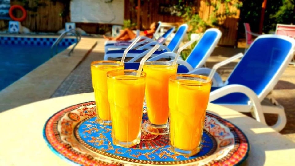 Swimming pool, Drinks
