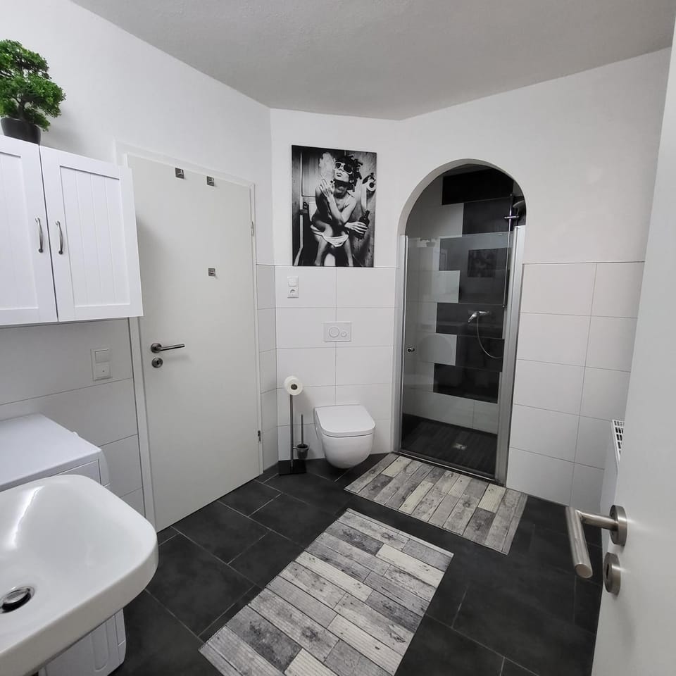 Toilet, Bathroom