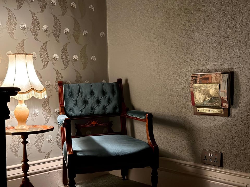 Library, Photo of the whole room, Decorative detail