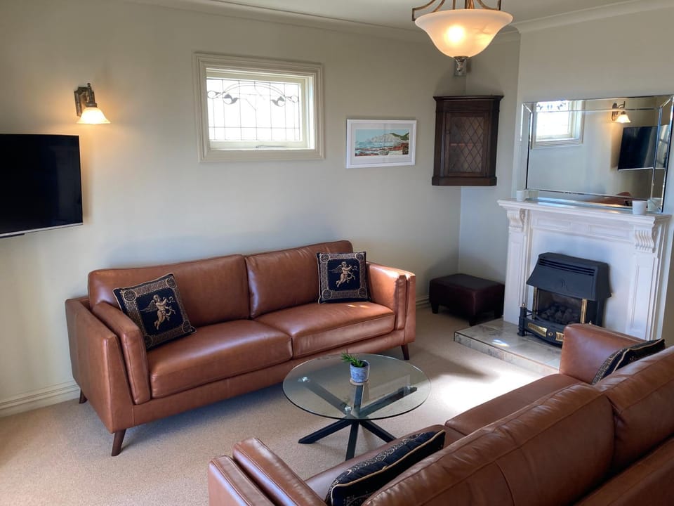 Living room, Seating area, flat iron