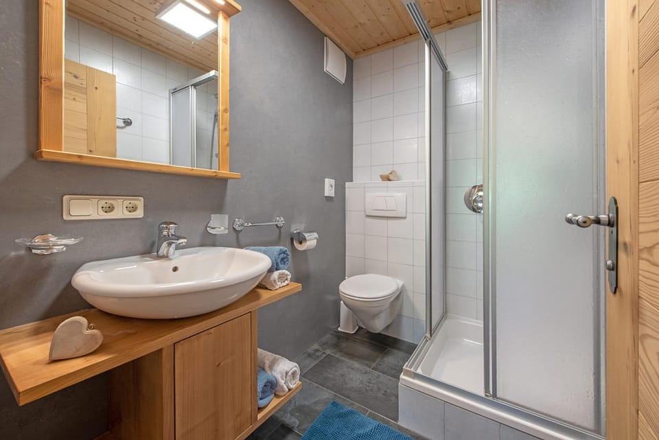 Bathroom, Living room