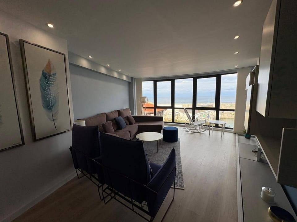 Piso el Triplex con magníficas vistas Apartment in Llanes