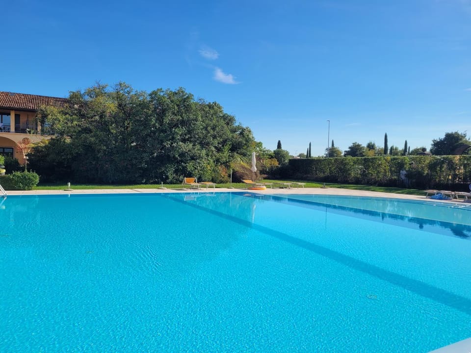 Property building, Solarium, Swimming pool