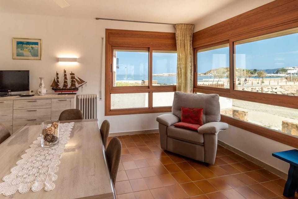 Sant Carles 20 Apartamento con vistas al mar Apartment in Alt Empordà