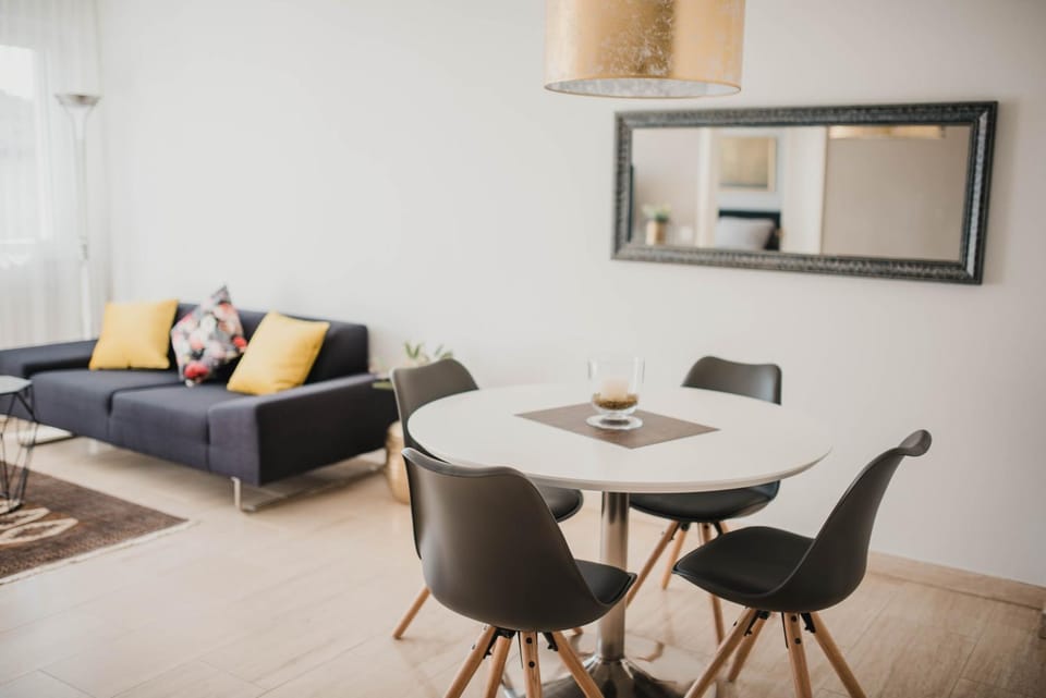 Living room, Seating area, Dining area