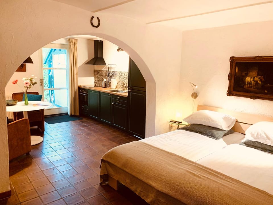 Bed, Kitchen or kitchenette, Photo of the whole room
