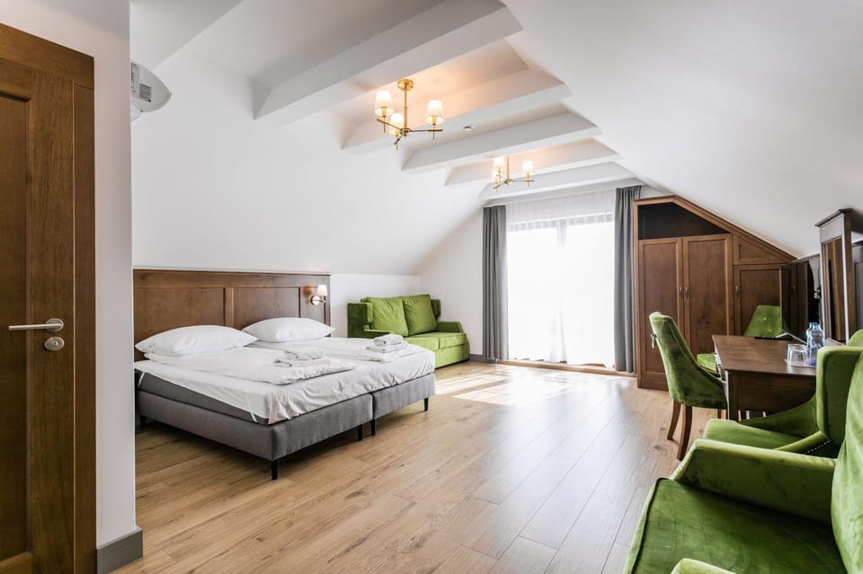Bed, Photo of the whole room