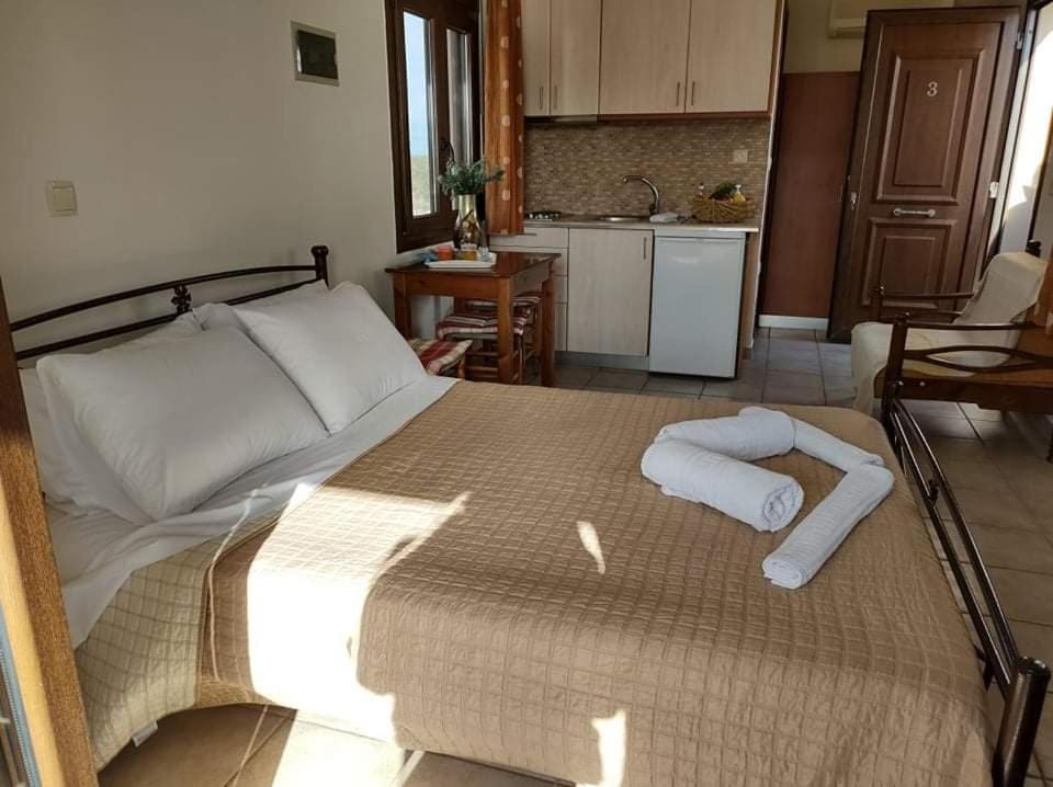 AEOLUS Studios Apartment in Lasithi